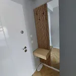 студио с вана и гледка в 