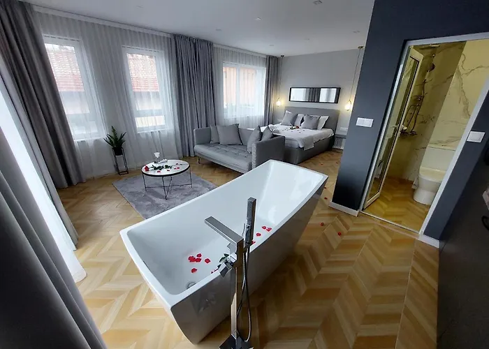 студио с вана и гледка в 